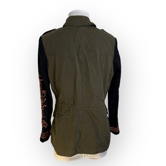 White Crow Olive‎ Embroidered Sleeve Utility Jacket - Picture 4 of 6